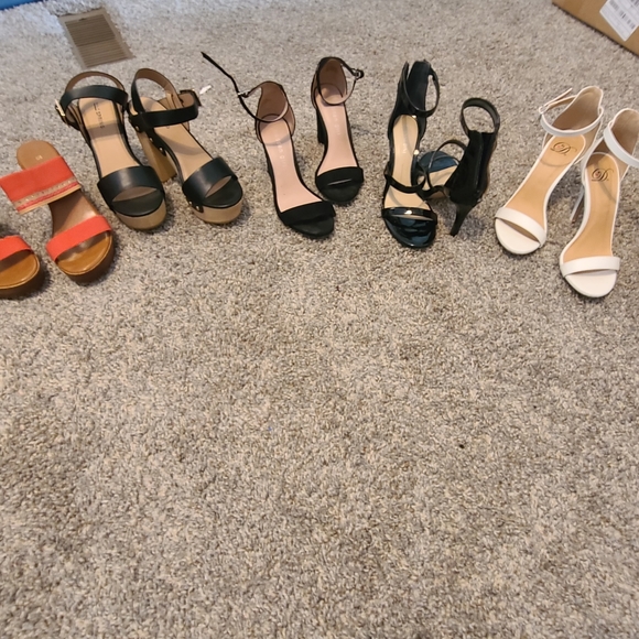All name brand heels and boots all size 6 - Picture 4 of 6